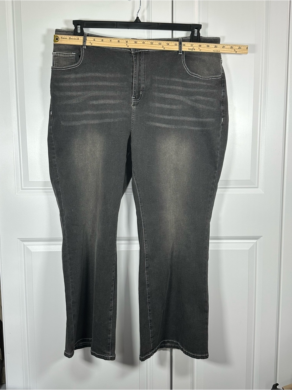 ROMWE Washed Jeans Size 4X Black Gray Embellished Cross Back Pockets - Picture 6 of 12